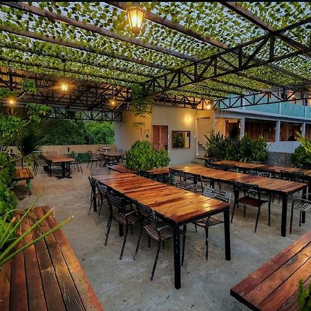 Joe Fisherman Inn Kampung Teluk Nipah Buitenkant foto