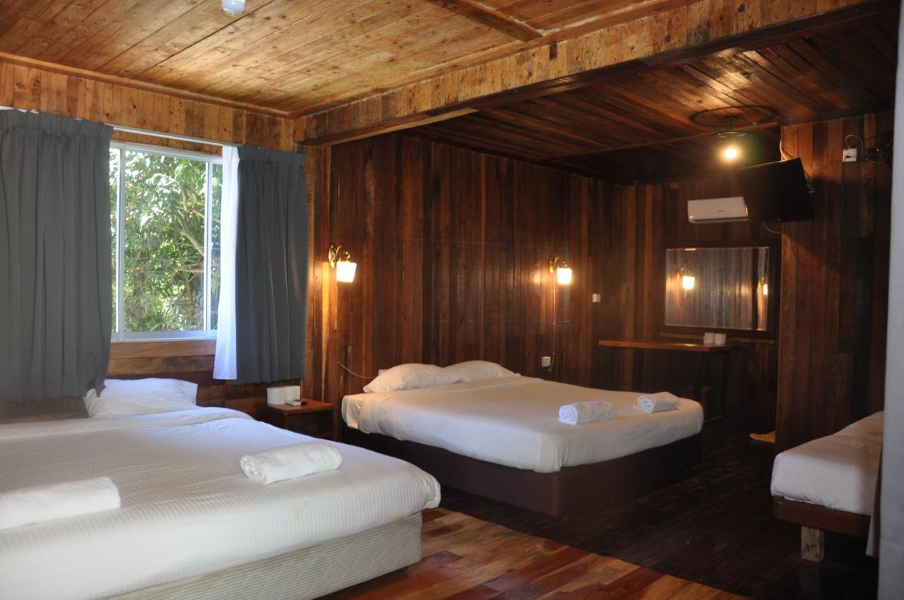 Joe Fisherman Inn Kampung Teluk Nipah Buitenkant foto