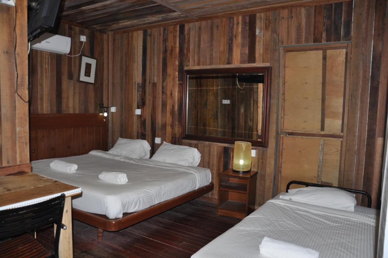 Joe Fisherman Inn Kampung Teluk Nipah Buitenkant foto